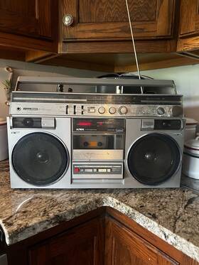 21117262 Aiwa Boom Box Stereo 600 4 Band Radio Cassette Recorder Model Cs-600e