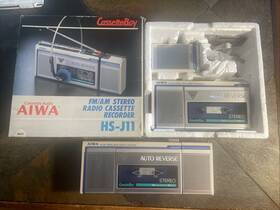 Aiwa Hs-j11 2 Vintage Cassette Boys Walkmans Radio 1 Nos In Box Inch Rare