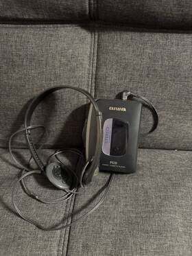 Aiwa Ps131 Walkman Hs-ps131 Vintage Cassette Player 1990s Tested And Working