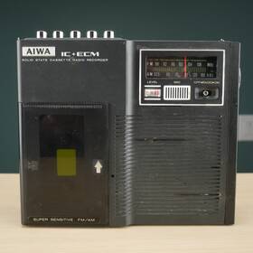 Aiwa Tpr-501 Vintage Radio Cassette Recorder Ic Ecm Solid State - Untested