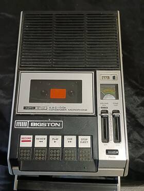 Kd-3000 Bigston Vintage Variable Speed Control Cassette Recorder. Turns On With Battery
