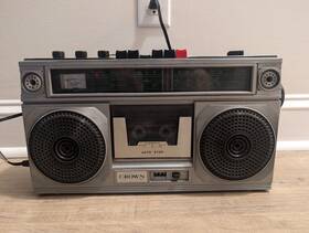820-f Crown Rare Csc Radio Cassette Recorder. Works