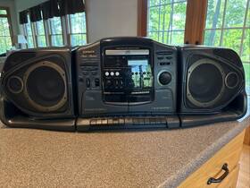 Ph-d380 Fisher Tested Studio-standard Dual Cassette With Cd Player And Removable Speakers