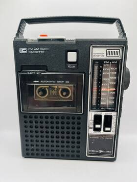 3-5205a Ge General Electric Portable Radio Cassette Recorder Model Not Tested