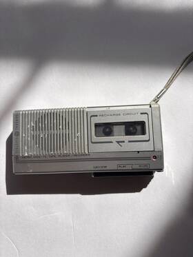 3-5325c General Electric Ge Microcassette Tape Player / Recorder Model Untested