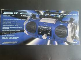 C848b12 Gpx Kb Toys/ Original Packaging/ Blue Ice Two By Am/fm Stereo Cassette Recorder