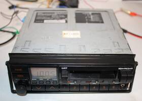 Kf-1105 Kraco Model Antitheft Digital Am/fm Stereo Cassette Player Vintage Radio