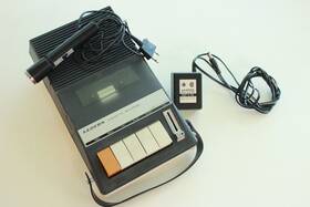 V905b-189b Lloyds Lloyd Cassette Recorder - With Microphone And Power Supply As Is