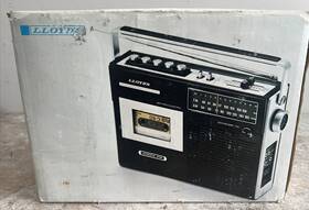 Lloyds Va-7854 Vintage Lloyd S Portable Cassette Recorder Am/fm Built-in Mic New Open B