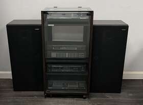 Pioneer 12inc Vintage Stereocabinet Ampeq Tunertape Deck Record Player 12inchspeakers