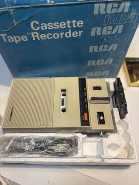 Rca Yzb1213b Tape Recorder Vintage With Box Microphone Earplug Booklet