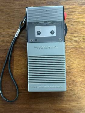 14-1015a Realistic Vintage Minisette Cassette Pocket Recorder
