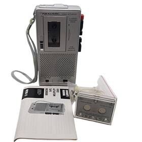 14-1030 Realistic Vintage Micro 15 Voice Actuated Cassette Recorder