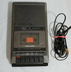 14-1053 Realistic Ctr-73 Cat.# Portable Cassette Tape Recorder Clean
