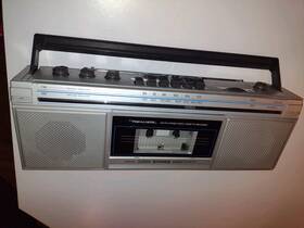 Realistic 14-796 Radio Shack/ Vintage Am/fm Cassette Recorder Scr-28 Cat#14-796