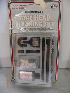 Realistic 44-221 Vintage Radio Shack Tape Head Cleaning Kit - New/sealed