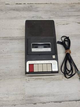 Ctr-28 Realistic Portable Cassette Recorder With Power Cord. Not Working