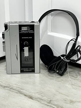 Spc-17 Realistic Vintage Stereo Cassette Recorder With Headphones