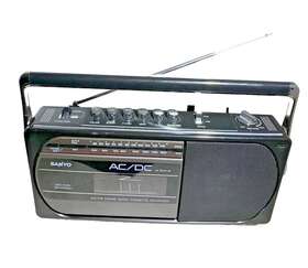 M1740f Sanyo 1740f Am/ Fm Radio Cassette Recorder Player 1991 Portable Boom Box Tested