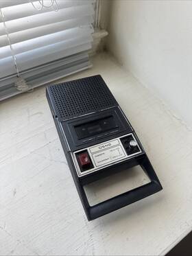 Sanyo M1102 Vintage Portable Cassette Tape Recorder Player