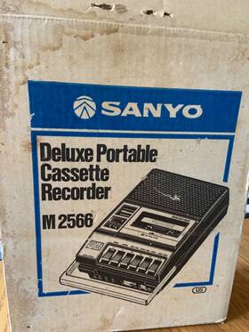 M2566 Sanyo M 2566 Portable Cassette Player Charger Recorder Vintage
