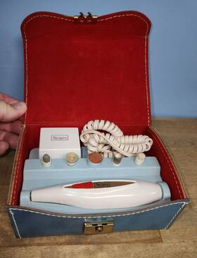 307.87180 Sears Sear Vintage Rare Manicure Set #307.87180 Tested Works With Paperwork