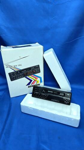 Sentrek Scr-1994 Vintage Am/fm/cassette Stereo Receiver Radio Car Auto Untested