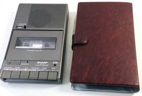 8000803y Sharp Cassette Recorder Ce-152 Tape Player Electronics Japan With Case Made Tested