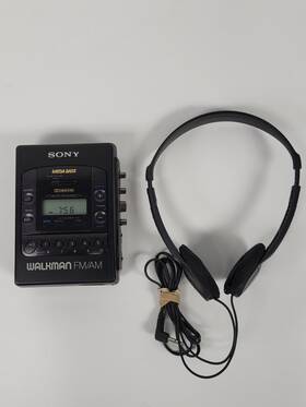 Wm-f2085 Sony Wm-2081 Vintage 1990s Am/fm Cassette With Headphones Tape Bad Radio Works