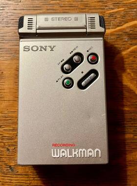 Wm-r2 Sony Vintage Japan Recording Walkman Stereo Cassette-corder Silver