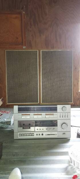 5655 Soundesign Vtg Model Am-fm Stereo Receiver/cassette Recorder With Speakers