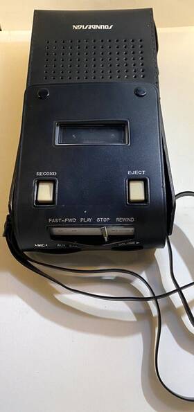 7608 Soundesign Vintage Cassette Recorder Model #7608 Leather Case All Accessories