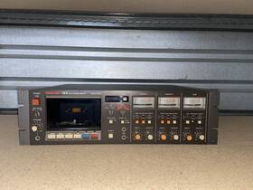55644160 Tascam 133 Multi-image Series Cassette Dolby System
