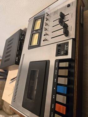 Teac A-3010 Cassette Deck With Analog Vu Meters And Manual Controls