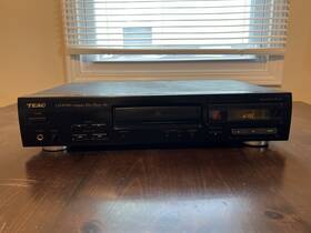 Cd-p1169 Teac Compact Disc Player