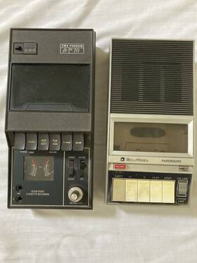 Rc-70 The Fisher Rc Bell & Howell Lot Of 2 Vintage Cassette Players And For Parts Only