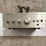 Realistic SA-102 Integrated Amplifier Model 31-1963 Walnut Grained Vinyl Veneer. Fixed Price $21.00.