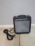 Rogue SO-069-S10 0W 1X6.5 Guitar Combo Amp Black. Fixed Price $18.95.