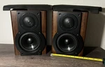 Vintage 90S Aiwa Bookshelf Speakers SX-LM10 40 Watts 6 Ohms 2-WAY Brown (read). Fixed Price $64.08.