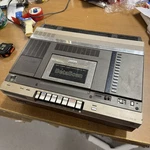 Vintage Sony Betamax Stereo Videocassette Recorder SL-5600 Read Nl. Fixed Price $70.00.