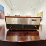 Mcintosh Audiophile Stereo Power Amplifier W/ Original Box Exc Cond. Fixed Price $1500.00.