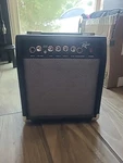 Rogue SO-069-S10 0W 1X6.5 Guitar Combo Amp Black. Fixed Price $38.59.