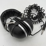 Headphones Pioneer SE-305 Stereo Over The Ear 1/4"JACK Black Japan Same Day Ship. Fixed Price $65.00.